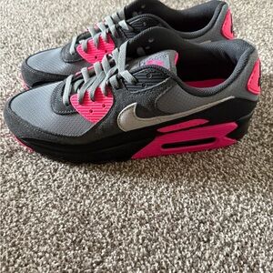 Mens Nike Air Max 90 Size 11, New Without Box